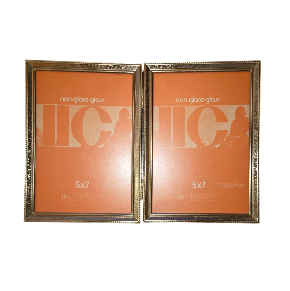 Vintage Brass & Non-Glare Glass Hinged Bi-Fold Dual 5X7 Photo Frames 10